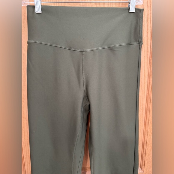 YPB sculptLUX Split-Hem Flare Legging - Picture 7 of 8